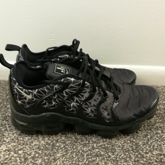 Nike Air VaporMax Plus Geometric Mens Size 9 Shoes Sneakers Running 924453-017 main image 8
